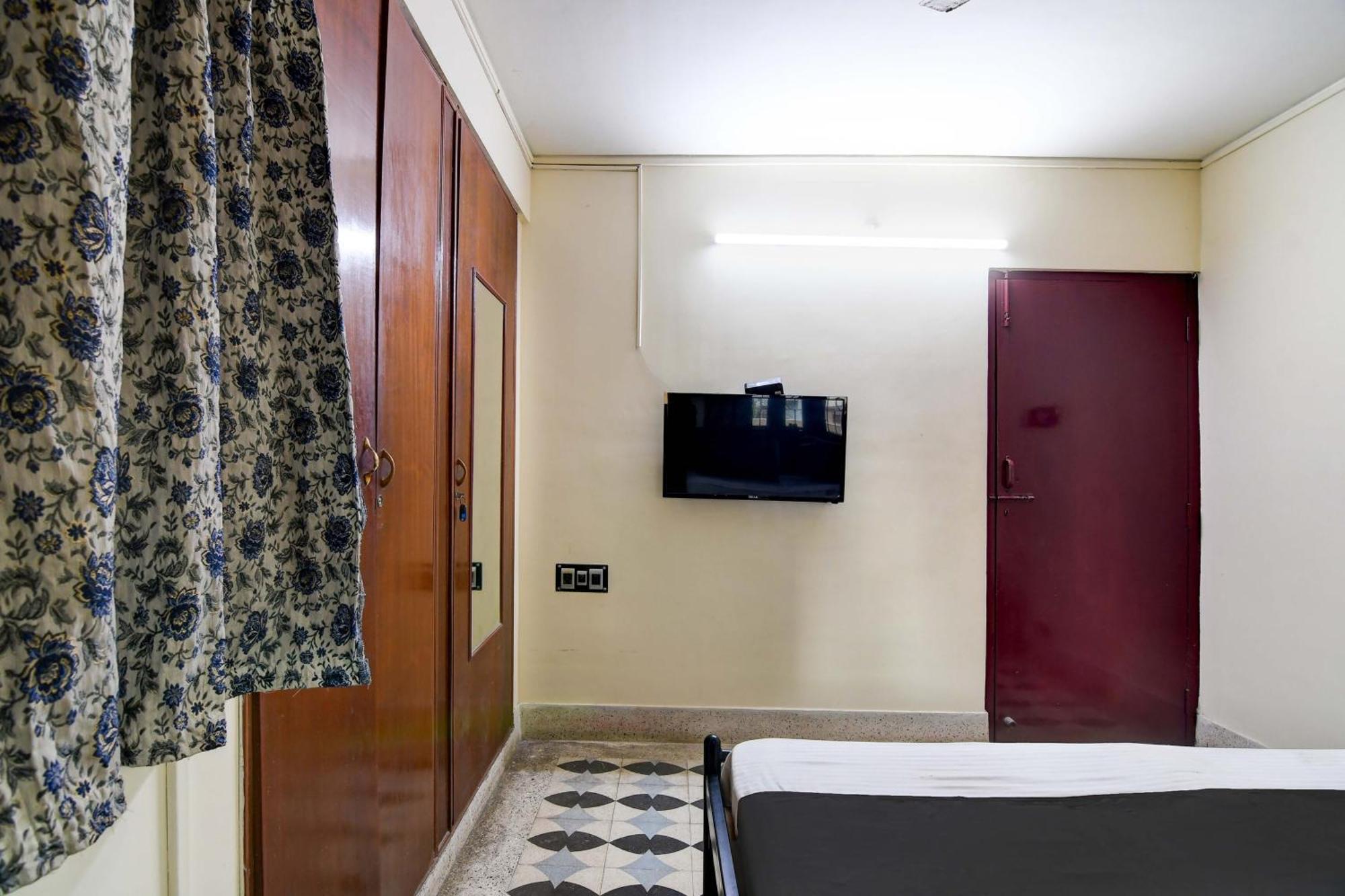 Oyo Simplex Guest House Behala Calcutta Eksteriør billede