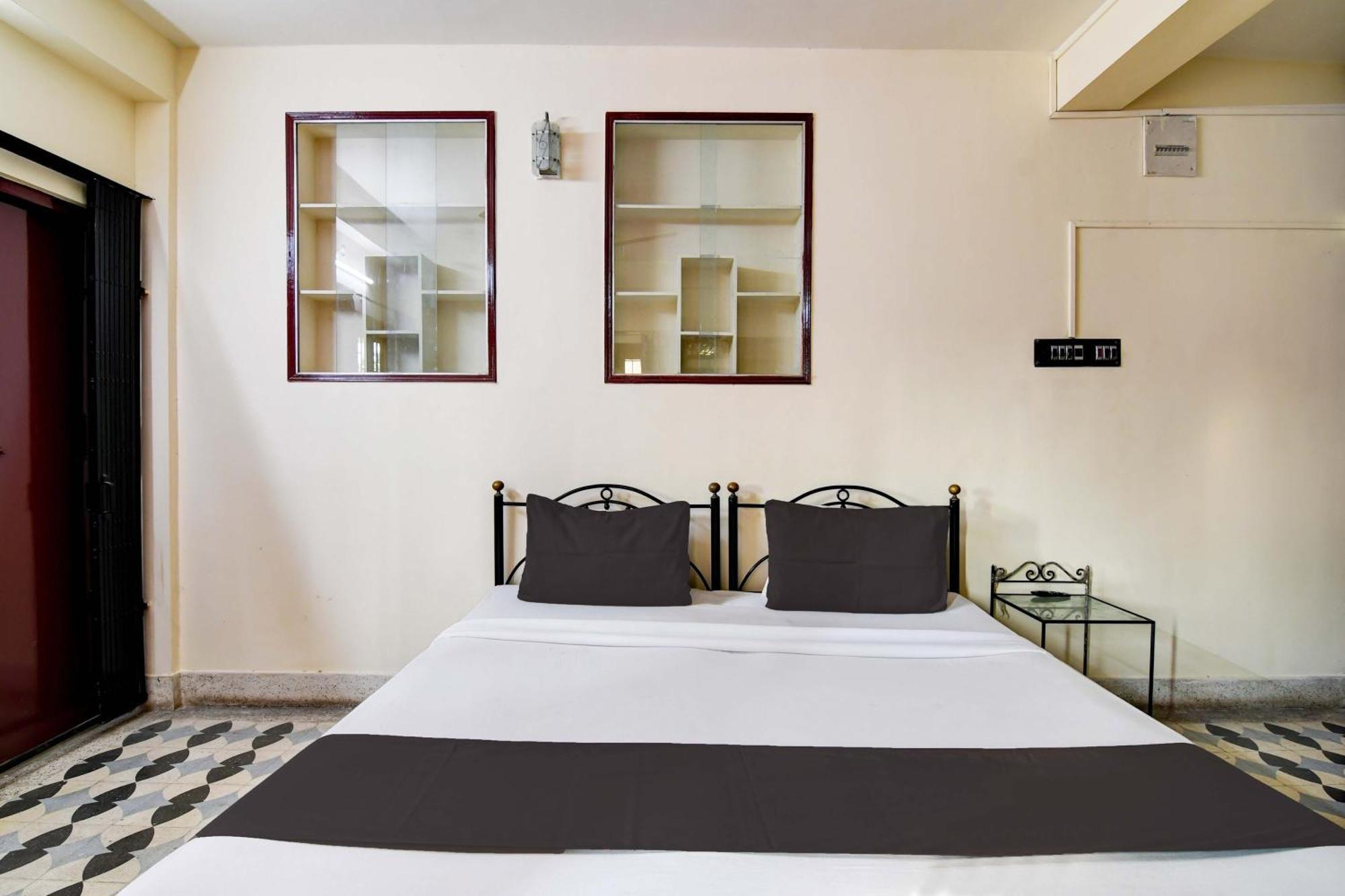 Oyo Simplex Guest House Behala Calcutta Eksteriør billede