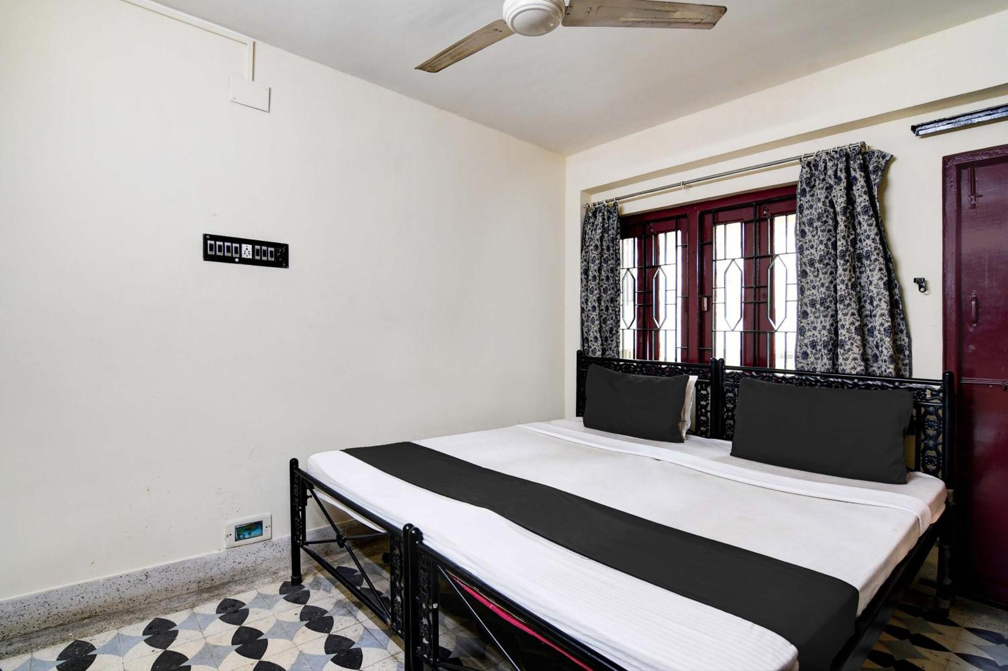 Oyo Simplex Guest House Behala Calcutta Eksteriør billede