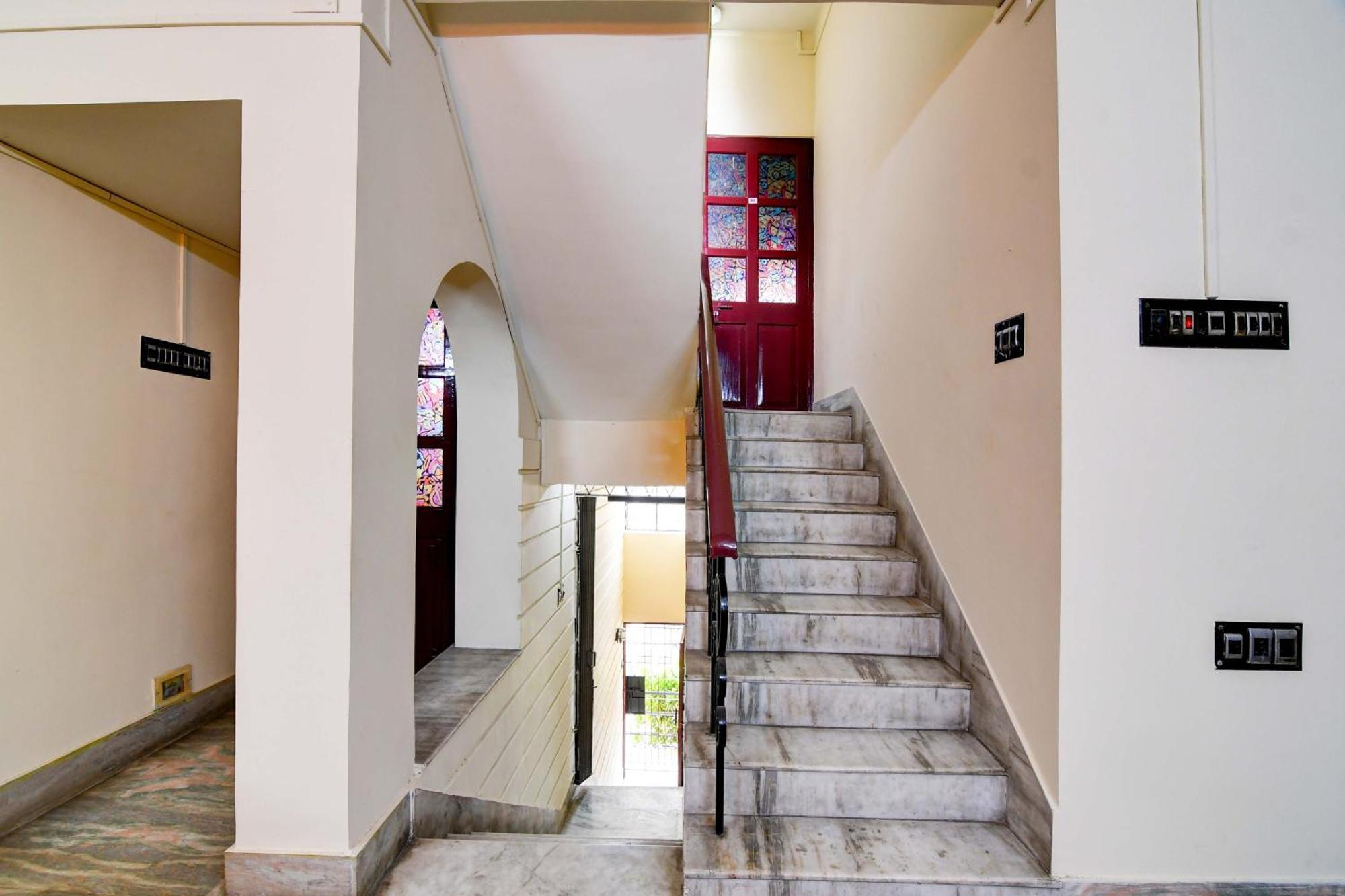 Oyo Simplex Guest House Behala Calcutta Eksteriør billede