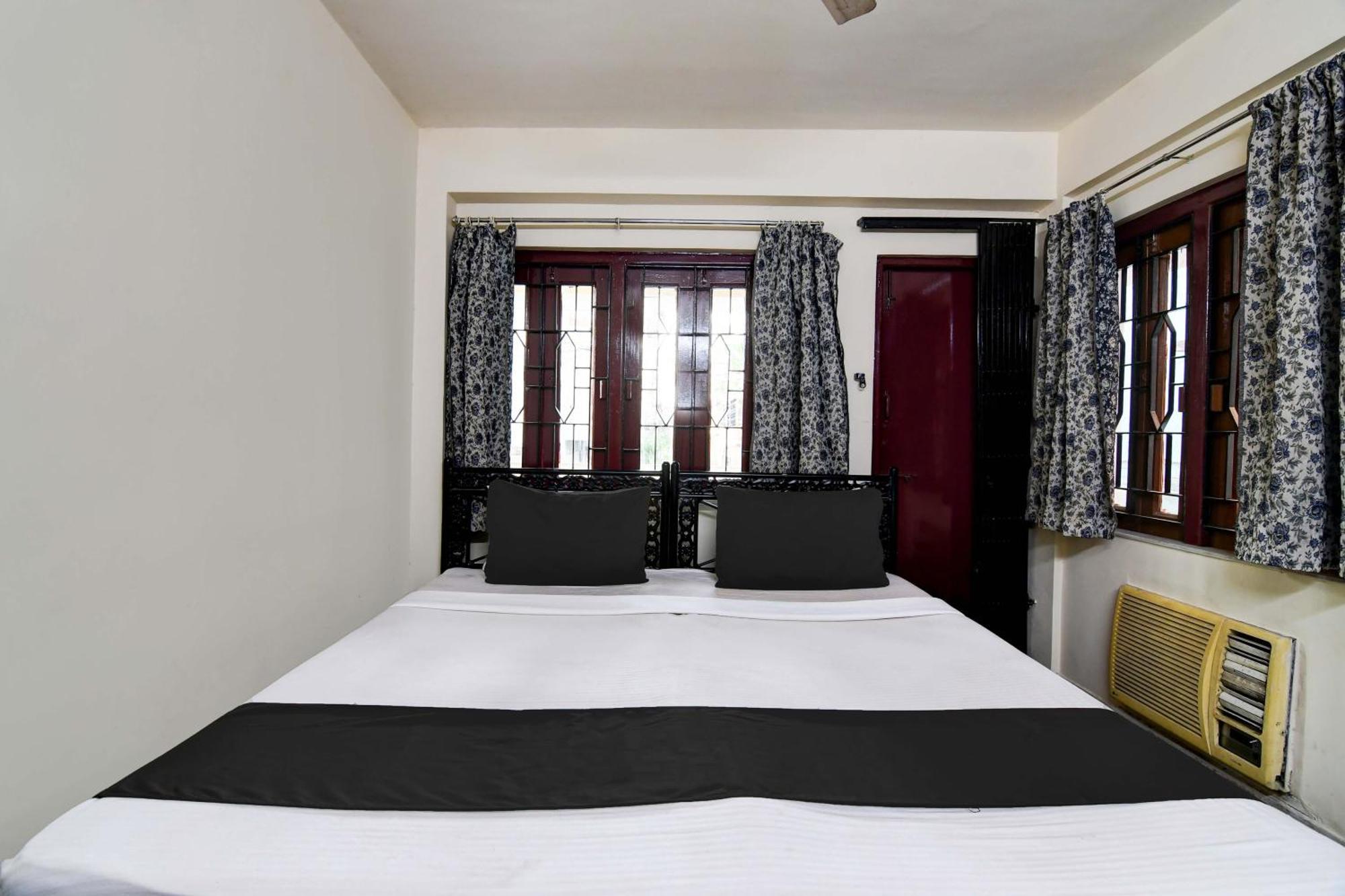 Oyo Simplex Guest House Behala Calcutta Eksteriør billede