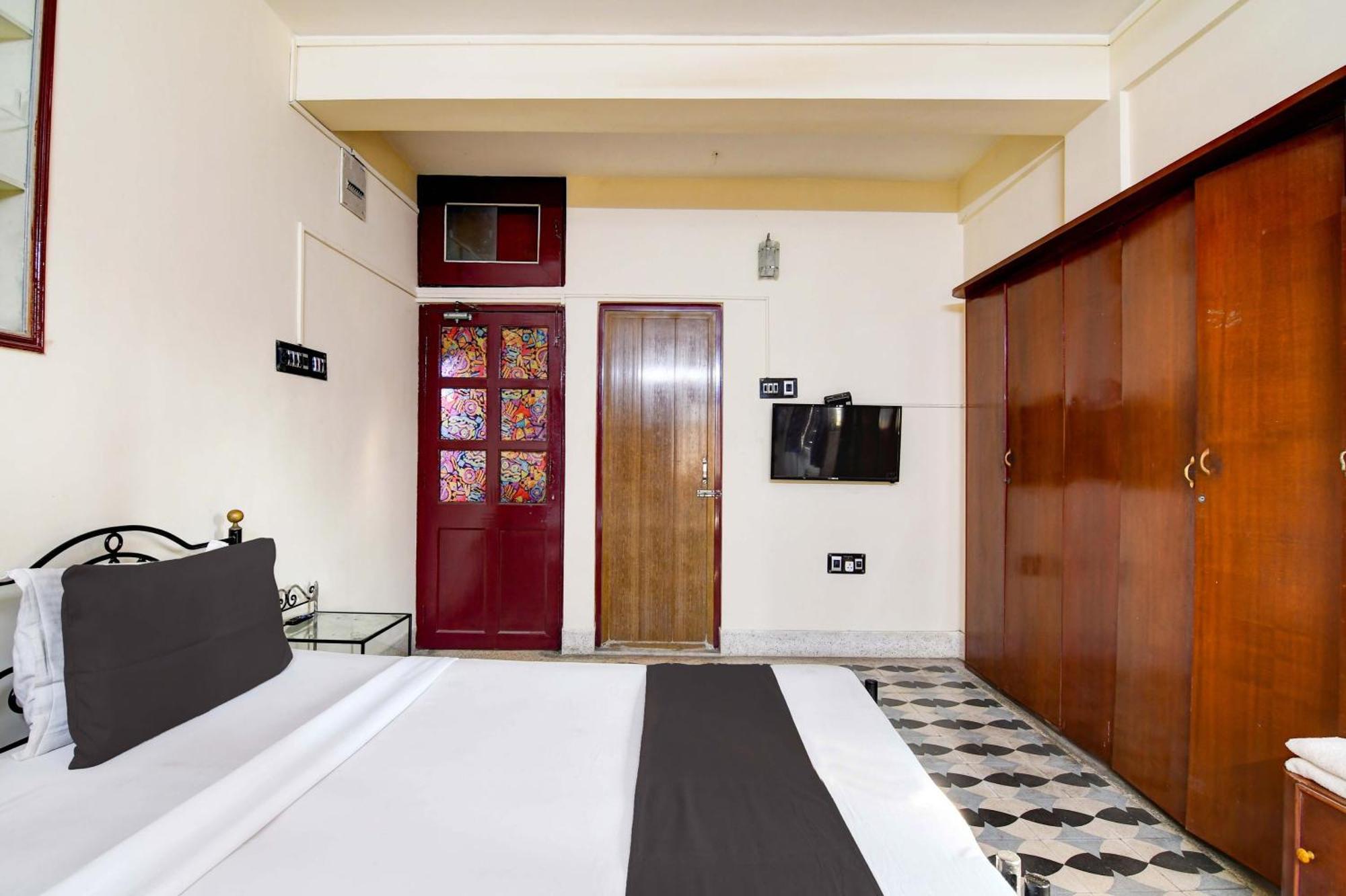 Oyo Simplex Guest House Behala Calcutta Eksteriør billede